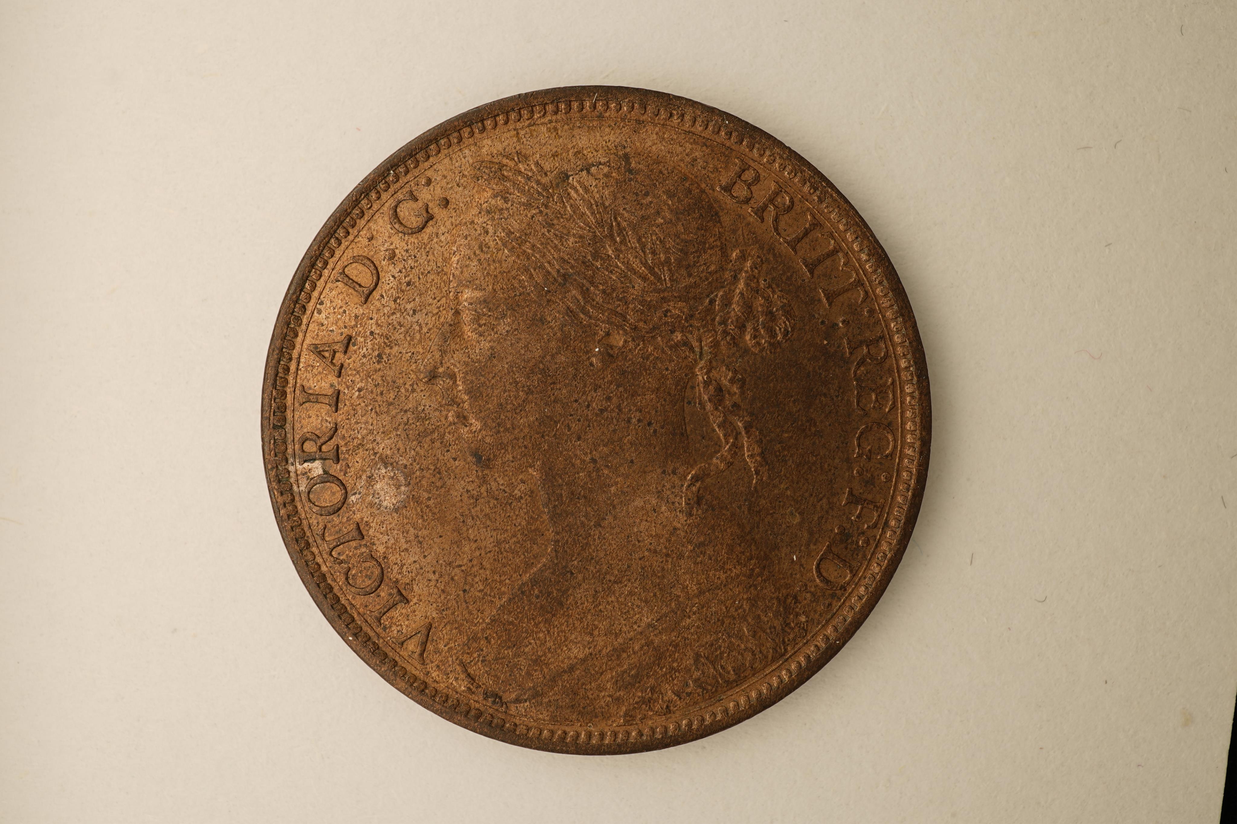 British coins, Victoria, three bronze pennies;, 1885, Fr. 121, Gouby dies R/r, EF, toned, some lustre, 1886, Fr. 123, Gouby dies R/r, EF, lustre, 1887, Fr. 125, Gouby dies R/r, EF, lustre.